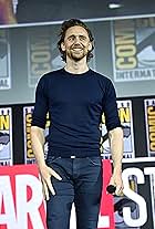 Photo of Tom HiddlestonTom Hiddleston