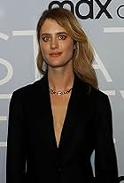 Photo of Mackenzie DavisMackenzie Davis