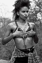 Photo of Zazie BeetzZazie Beetz