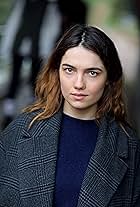 Photo of Nell BarlowNell Barlow